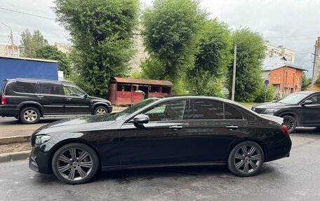 Mercedes-Benz E-Класс, 2019 год, 3 100 000 рублей, 10 фотография