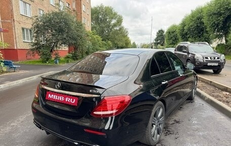 Mercedes-Benz E-Класс, 2019 год, 3 100 000 рублей, 8 фотография