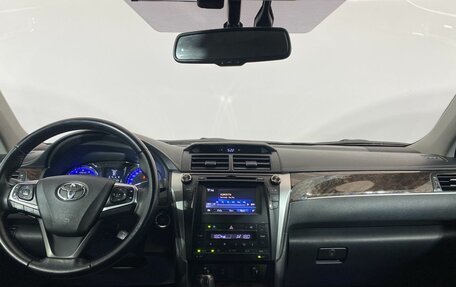 Toyota Camry, 2016 год, 2 290 000 рублей, 18 фотография