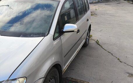 Volkswagen Touran III, 2007 год, 370 000 рублей, 3 фотография