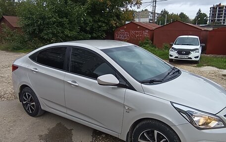Hyundai Solaris II рестайлинг, 2015 год, 1 200 000 рублей, 9 фотография
