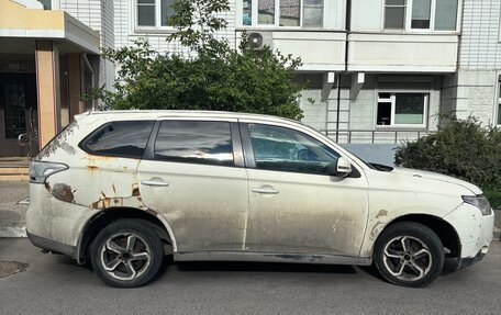 Mitsubishi Outlander III рестайлинг 3, 2012 год, 750 000 рублей, 7 фотография