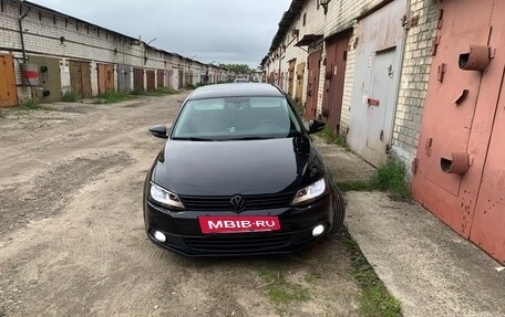 Volkswagen Jetta VI, 2013 год, 1 100 000 рублей, 3 фотография