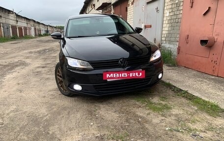 Volkswagen Jetta VI, 2013 год, 1 100 000 рублей, 4 фотография