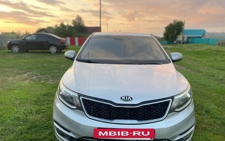 KIA Rio III рестайлинг, 2015 год, 750 000 рублей, 3 фотография