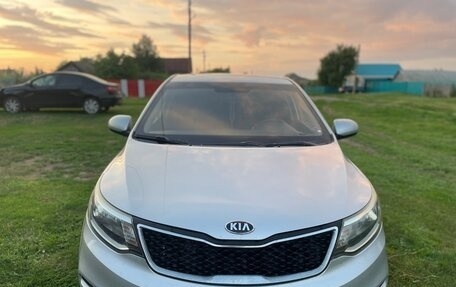 KIA Rio III рестайлинг, 2015 год, 750 000 рублей, 2 фотография