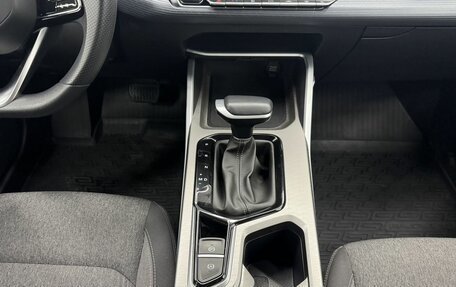 Geely Emgrand, 2024 год, 1 680 000 рублей, 13 фотография