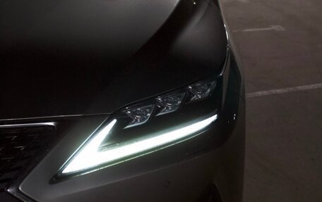 Lexus RX IV рестайлинг, 2021 год, 6 300 000 рублей, 3 фотография
