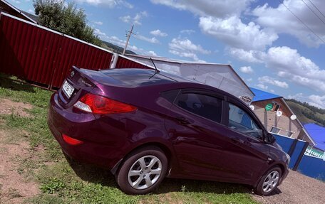 Hyundai Solaris II рестайлинг, 2011 год, 780 000 рублей, 2 фотография