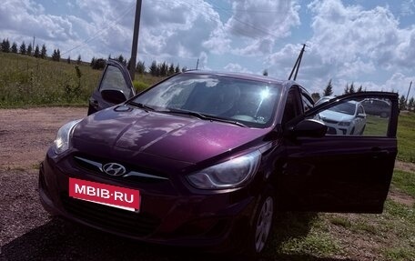 Hyundai Solaris II рестайлинг, 2011 год, 780 000 рублей, 4 фотография