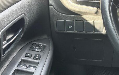 Mitsubishi Outlander III рестайлинг 3, 2015 год, 1 800 000 рублей, 11 фотография