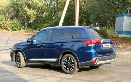 Mitsubishi Outlander III рестайлинг 3, 2015 год, 1 800 000 рублей, 6 фотография