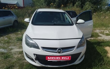 Opel Astra J, 2014 год, 400 000 рублей, 7 фотография