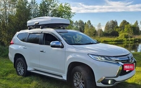 Mitsubishi Pajero Sport III рестайлинг, 2018 год, 2 900 000 рублей, 2 фотография