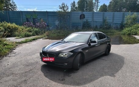 BMW 5 серия, 2011 год, 1 350 000 рублей, 2 фотография