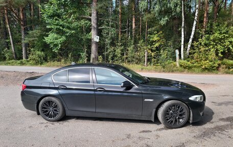 BMW 5 серия, 2011 год, 1 350 000 рублей, 3 фотография
