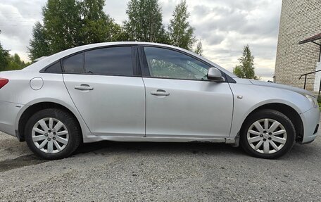 Chevrolet Cruze II, 2011 год, 380 000 рублей, 6 фотография