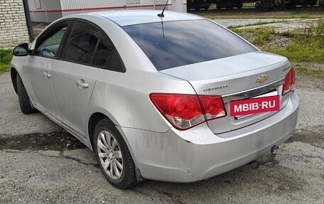 Chevrolet Cruze II, 2011 год, 380 000 рублей, 3 фотография