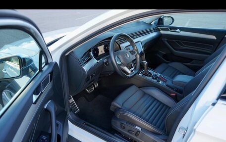 Volkswagen Passat B8 рестайлинг, 2019 год, 3 500 000 рублей, 3 фотография