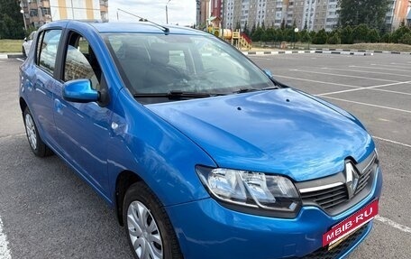 Renault Sandero II рестайлинг, 2016 год, 900 000 рублей, 2 фотография
