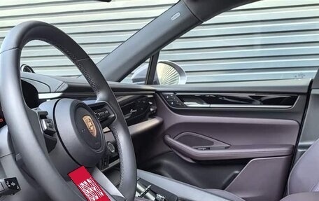 Porsche Macan, 2025 год, 12 560 000 рублей, 8 фотография