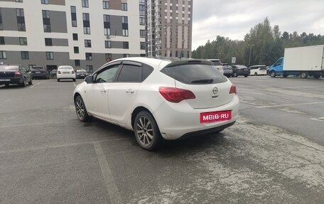 Opel Astra J, 2011 год, 860 000 рублей, 3 фотография