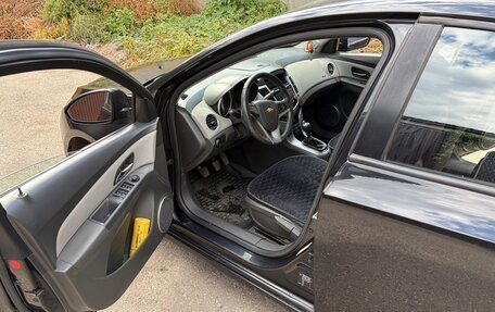 Chevrolet Cruze II, 2010 год, 700 000 рублей, 10 фотография