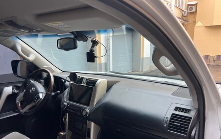 Toyota Land Cruiser Prado 150 рестайлинг 2, 2013 год, 2 950 000 рублей, 8 фотография