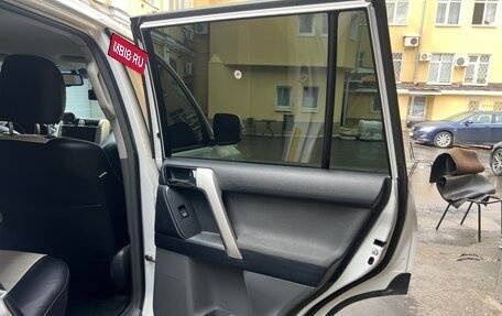 Toyota Land Cruiser Prado 150 рестайлинг 2, 2013 год, 2 950 000 рублей, 11 фотография