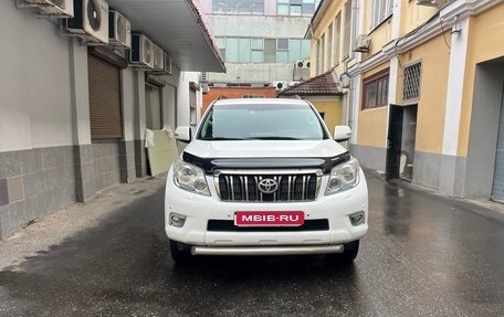 Toyota Land Cruiser Prado 150 рестайлинг 2, 2013 год, 2 950 000 рублей, 2 фотография