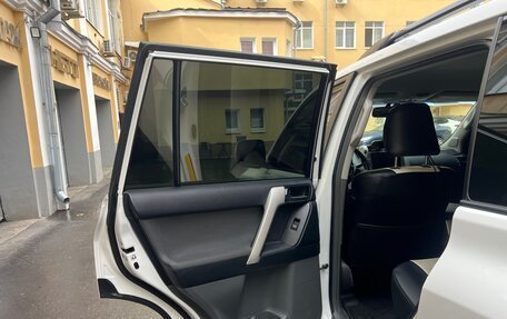 Toyota Land Cruiser Prado 150 рестайлинг 2, 2013 год, 2 950 000 рублей, 13 фотография