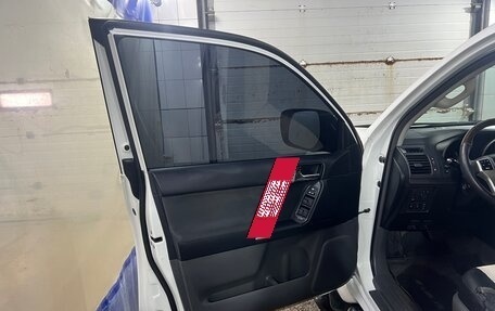 Toyota Land Cruiser Prado 150 рестайлинг 2, 2013 год, 2 950 000 рублей, 15 фотография