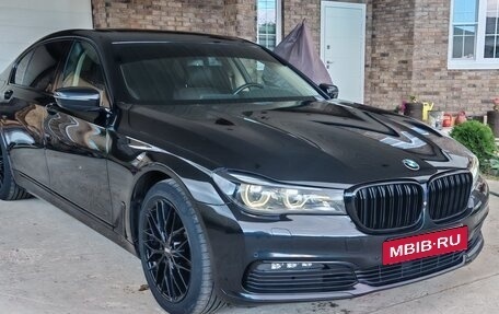 BMW 7 серия, 2018 год, 3 800 000 рублей, 3 фотография