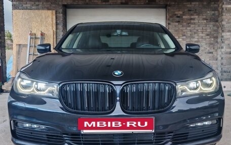 BMW 7 серия, 2018 год, 3 800 000 рублей, 2 фотография