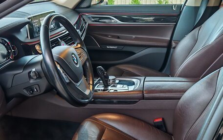 BMW 7 серия, 2018 год, 3 800 000 рублей, 14 фотография