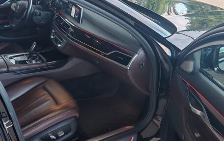 BMW 7 серия, 2018 год, 3 800 000 рублей, 10 фотография