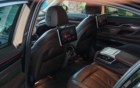 BMW 7 серия, 2018 год, 3 800 000 рублей, 12 фотография