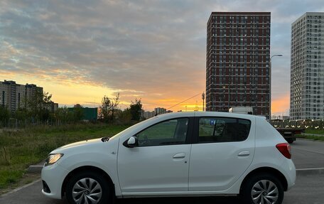 Renault Sandero II рестайлинг, 2015 год, 750 000 рублей, 2 фотография