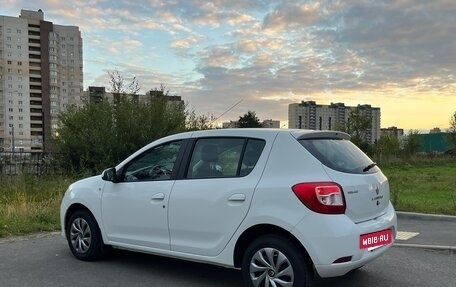 Renault Sandero II рестайлинг, 2015 год, 750 000 рублей, 3 фотография