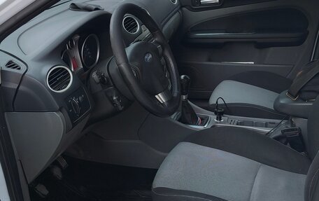 Ford Focus II рестайлинг, 2011 год, 630 000 рублей, 10 фотография