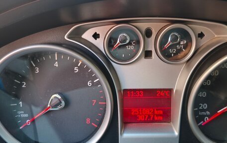 Ford Focus II рестайлинг, 2011 год, 630 000 рублей, 23 фотография