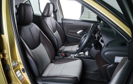 Toyota Yaris Cross, 2020 год, 2 199 000 рублей, 10 фотография