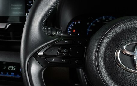 Toyota Yaris Cross, 2020 год, 2 199 000 рублей, 14 фотография
