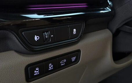 KIA Carnival, 2025 год, 7 170 000 рублей, 24 фотография
