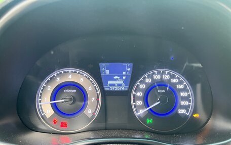 Hyundai Solaris II рестайлинг, 2014 год, 590 000 рублей, 18 фотография