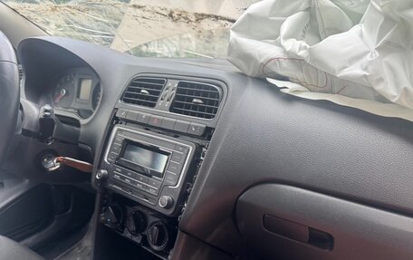 Volkswagen Polo VI (EU Market), 2016 год, 450 000 рублей, 4 фотография