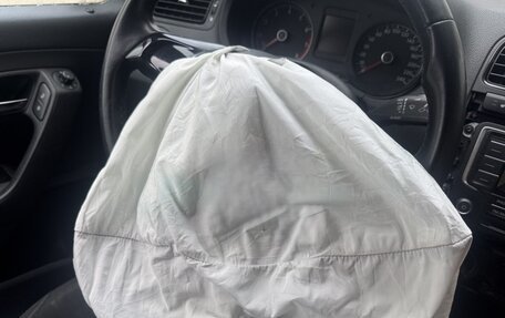Volkswagen Polo VI (EU Market), 2016 год, 450 000 рублей, 19 фотография