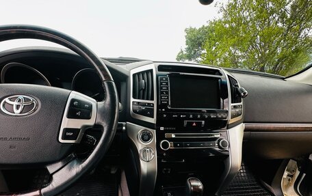 Toyota Land Cruiser 200, 2014 год, 4 400 000 рублей, 21 фотография