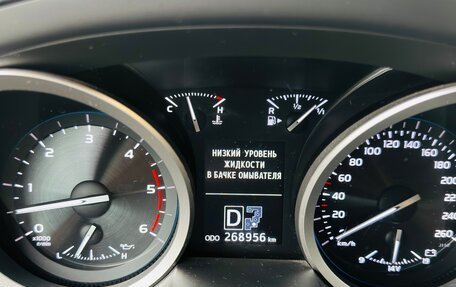 Toyota Land Cruiser 200, 2014 год, 4 400 000 рублей, 28 фотография