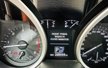 Toyota Land Cruiser 200, 2014 год, 4 400 000 рублей, 37 фотография
